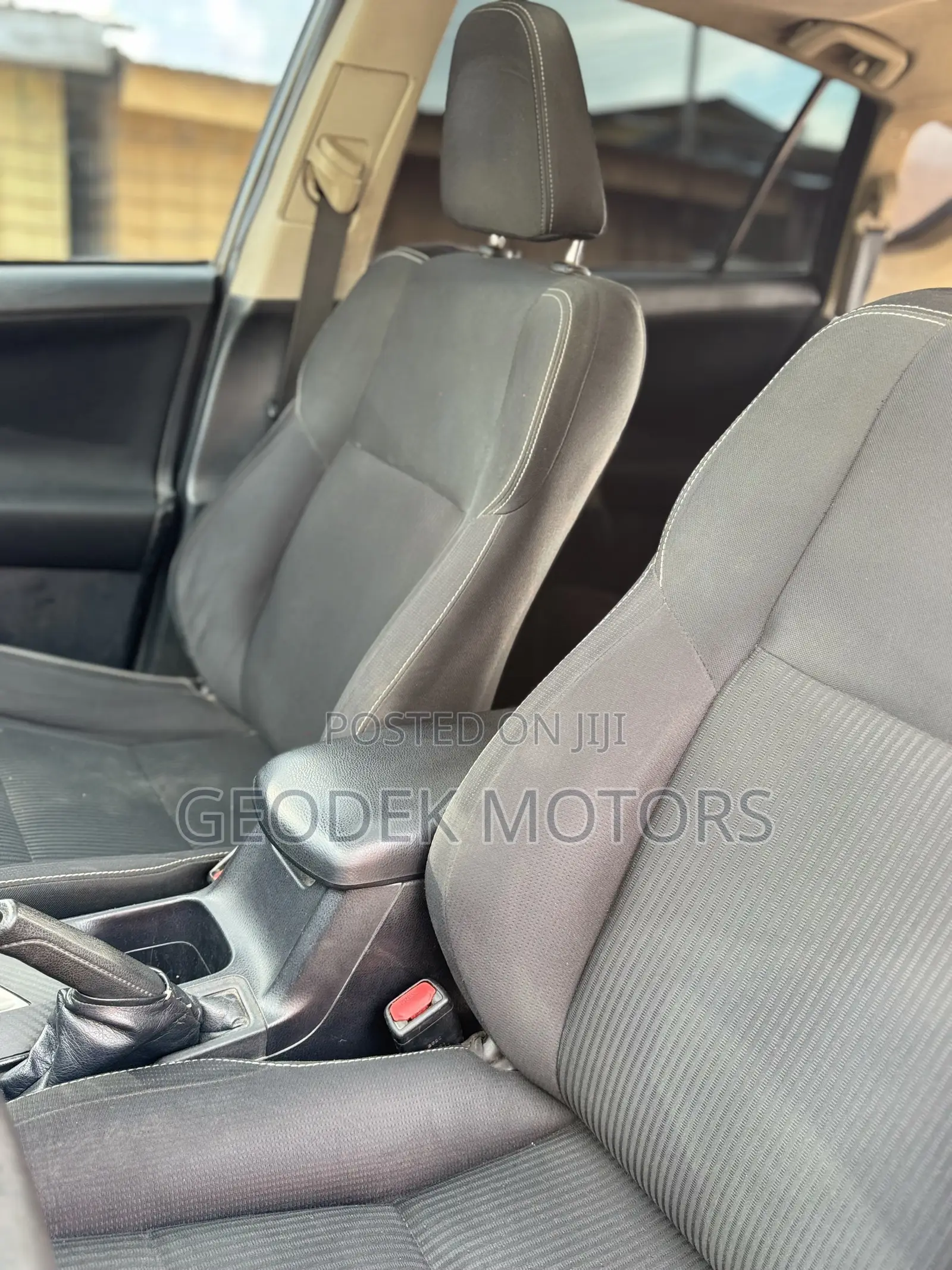 Toyota RAV4 LE 4dr SUV (2.5L 4cyl 6A) 2015 Beige