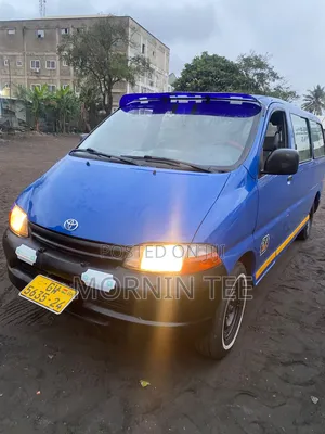 Toyota HiAce 2010 Blue