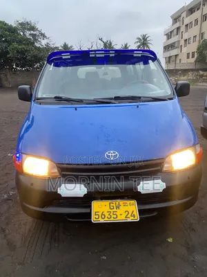 Toyota HiAce 2010 Blue