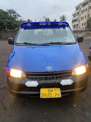 Toyota HiAce 2010 Blue