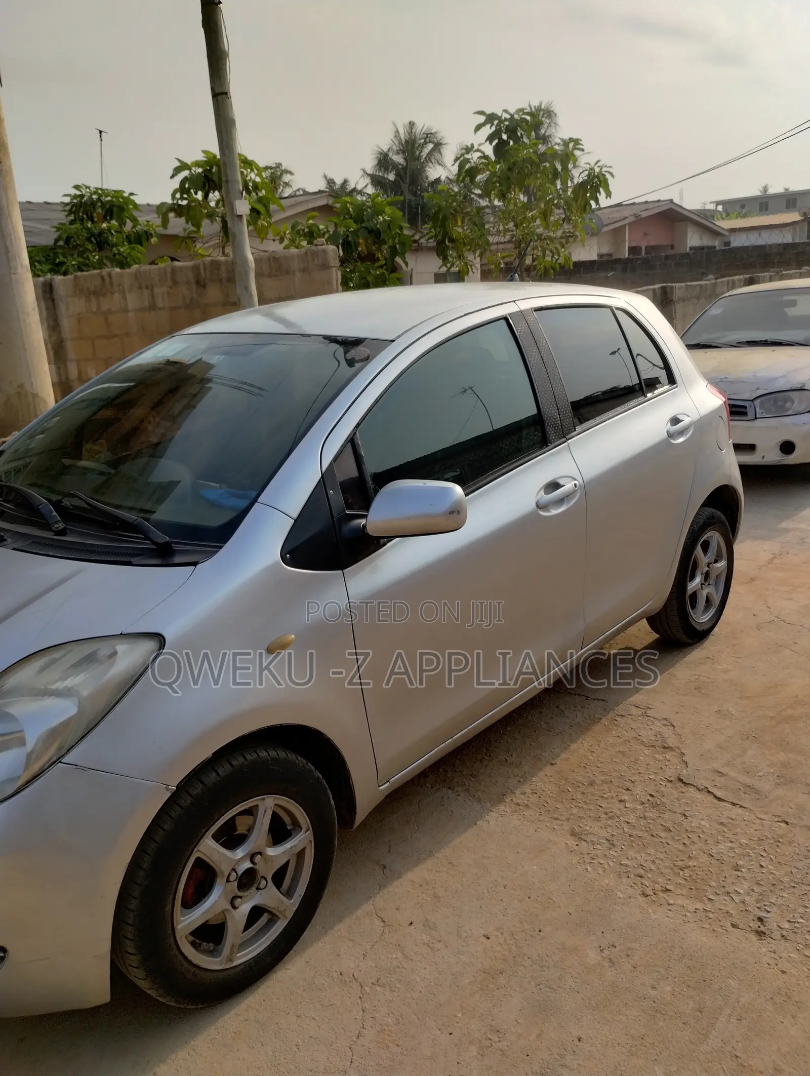 Toyota Vitz 1.5 FWD 5dr 2008 Gray
