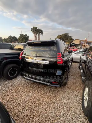 Toyota Land Cruiser Prado 2.8 2022 Black