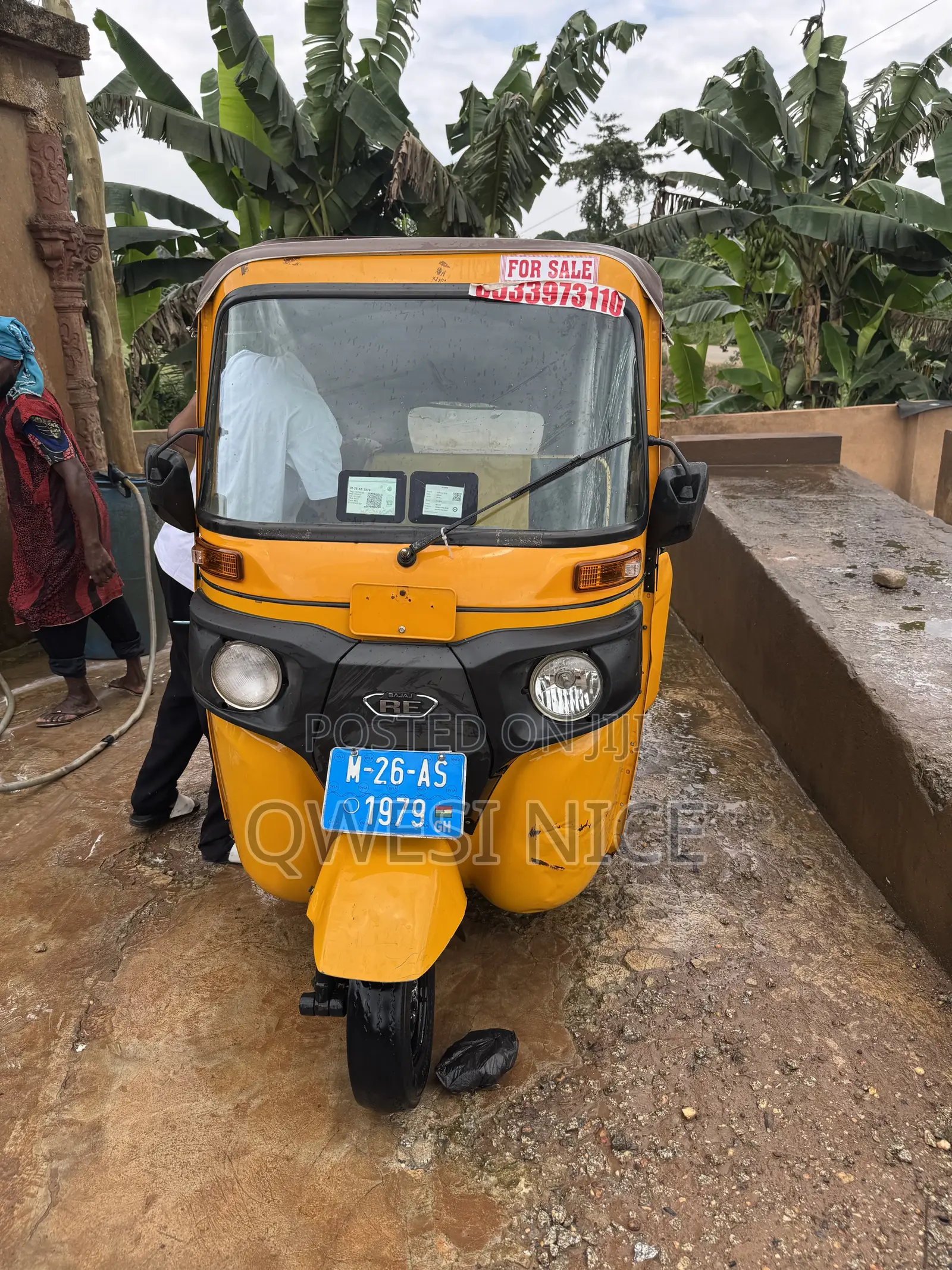 Bajaj RE 2026 Yellow