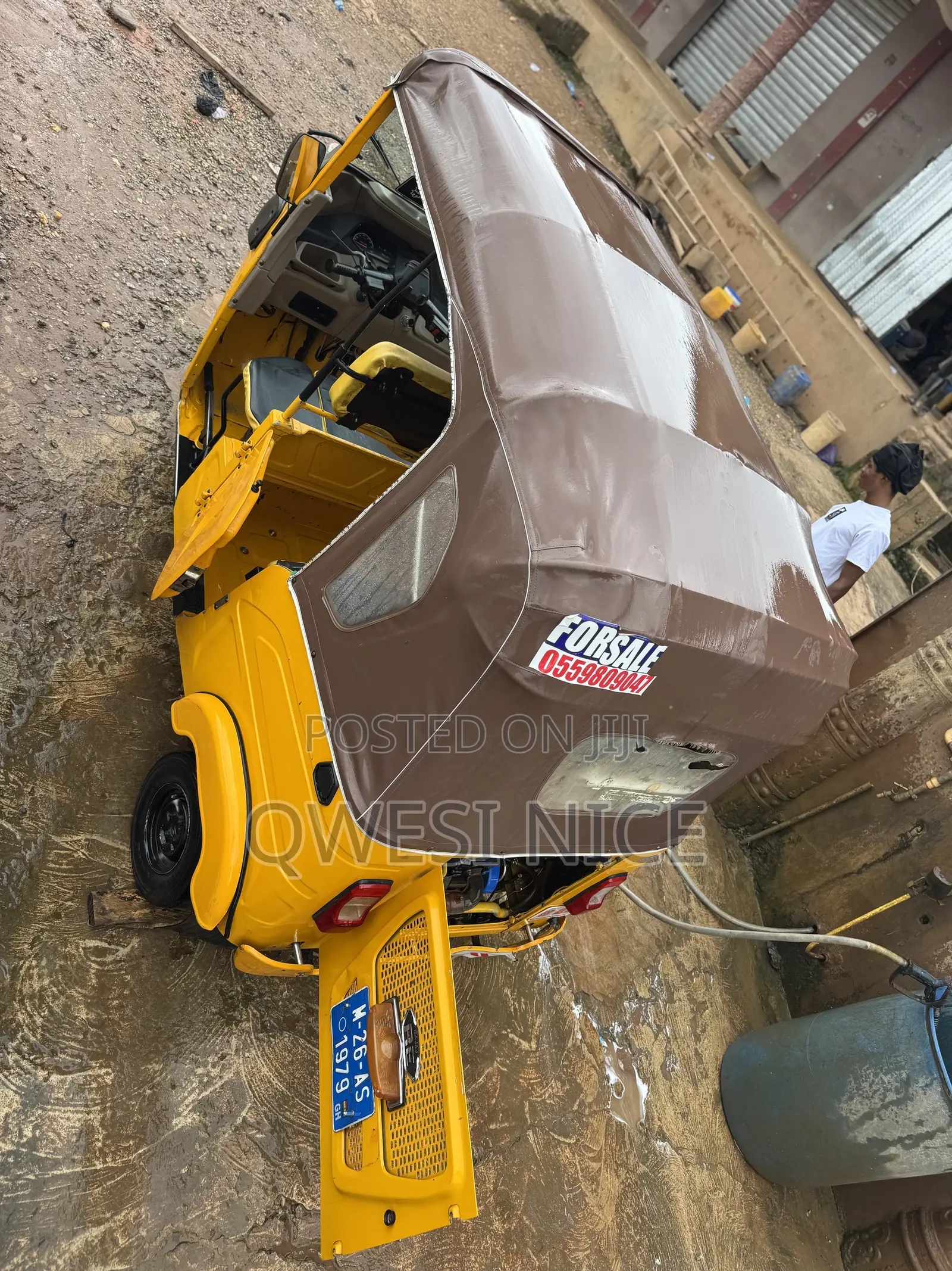 Bajaj RE 2026 Yellow