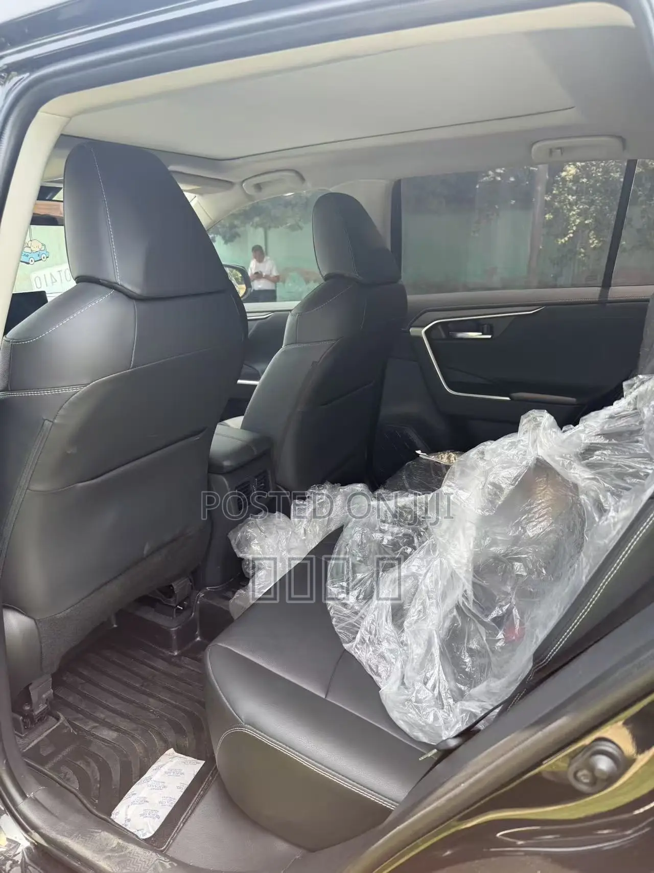 Toyota RAV4 XLE Premium FWD 2024 Black