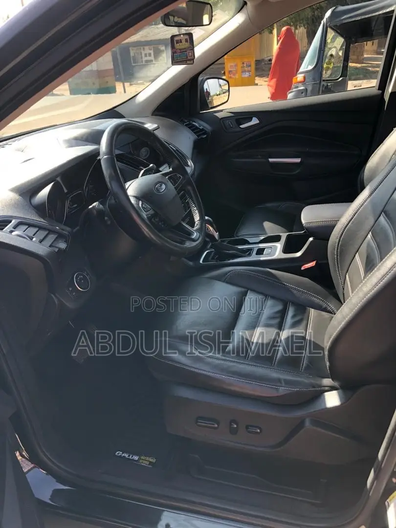 Ford Escape SEL FWD 2018 Black