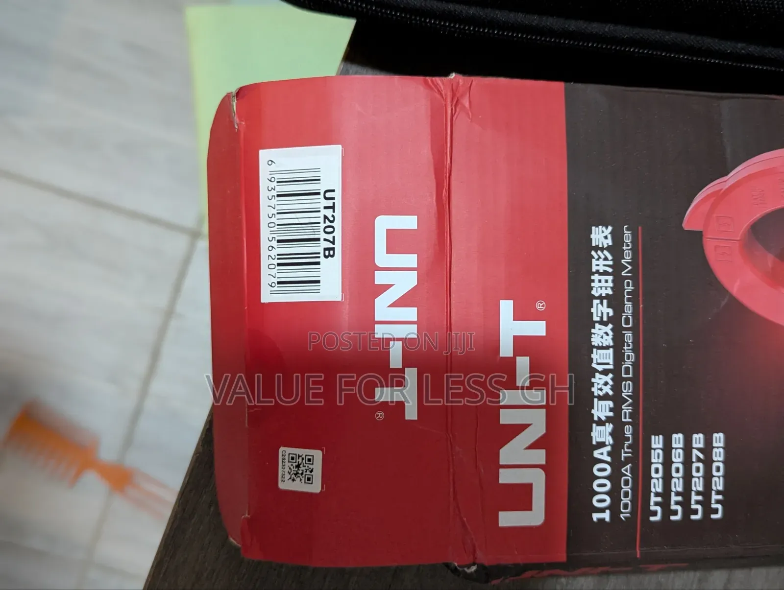 UNI-T Clamp Meter UT207B