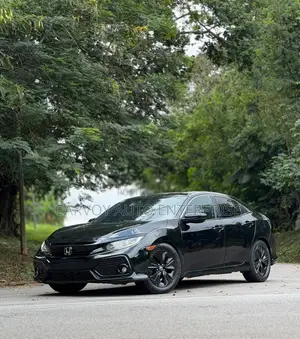 Honda Civic EX Hatchback 2019 Blue