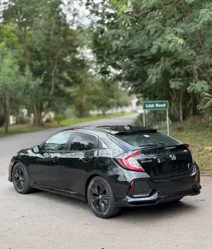Honda Civic EX Hatchback 2019 Blue