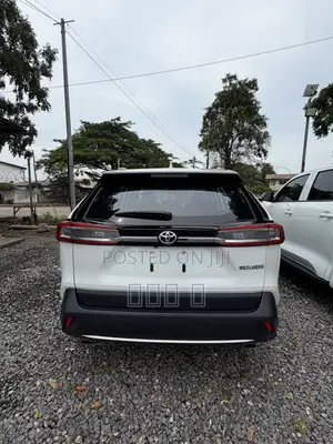 Toyota RAV4 XLE Premium FWD 2023 Black