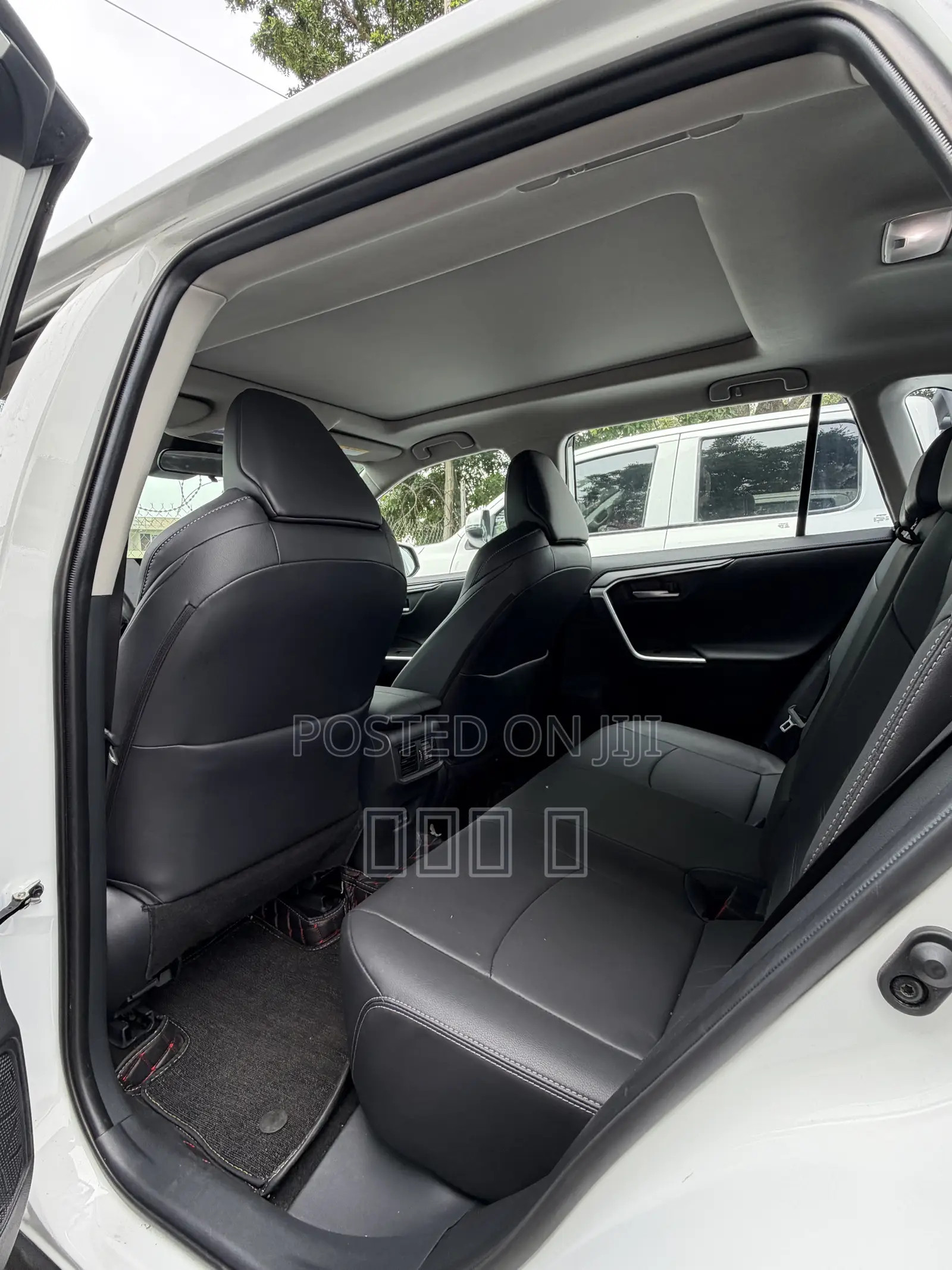 Toyota RAV4 XLE Premium FWD 2023 Black