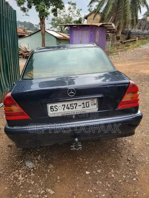 Mercedes-Benz GLC-Class 2024 Blue