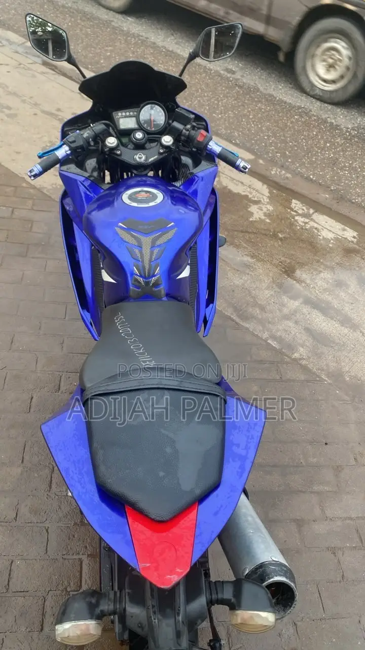 Yamaha R1 2021 Blue