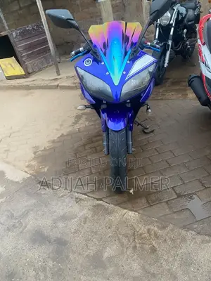 Yamaha R1 2021 Blue