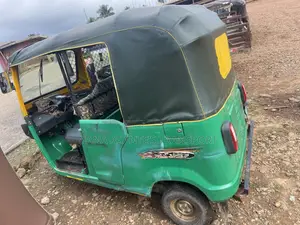 TVS King Deluxe Plus iTouch Start 2026 Green
