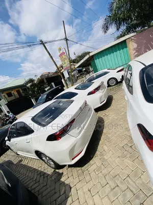 Toyota Corolla LE 2023 White
