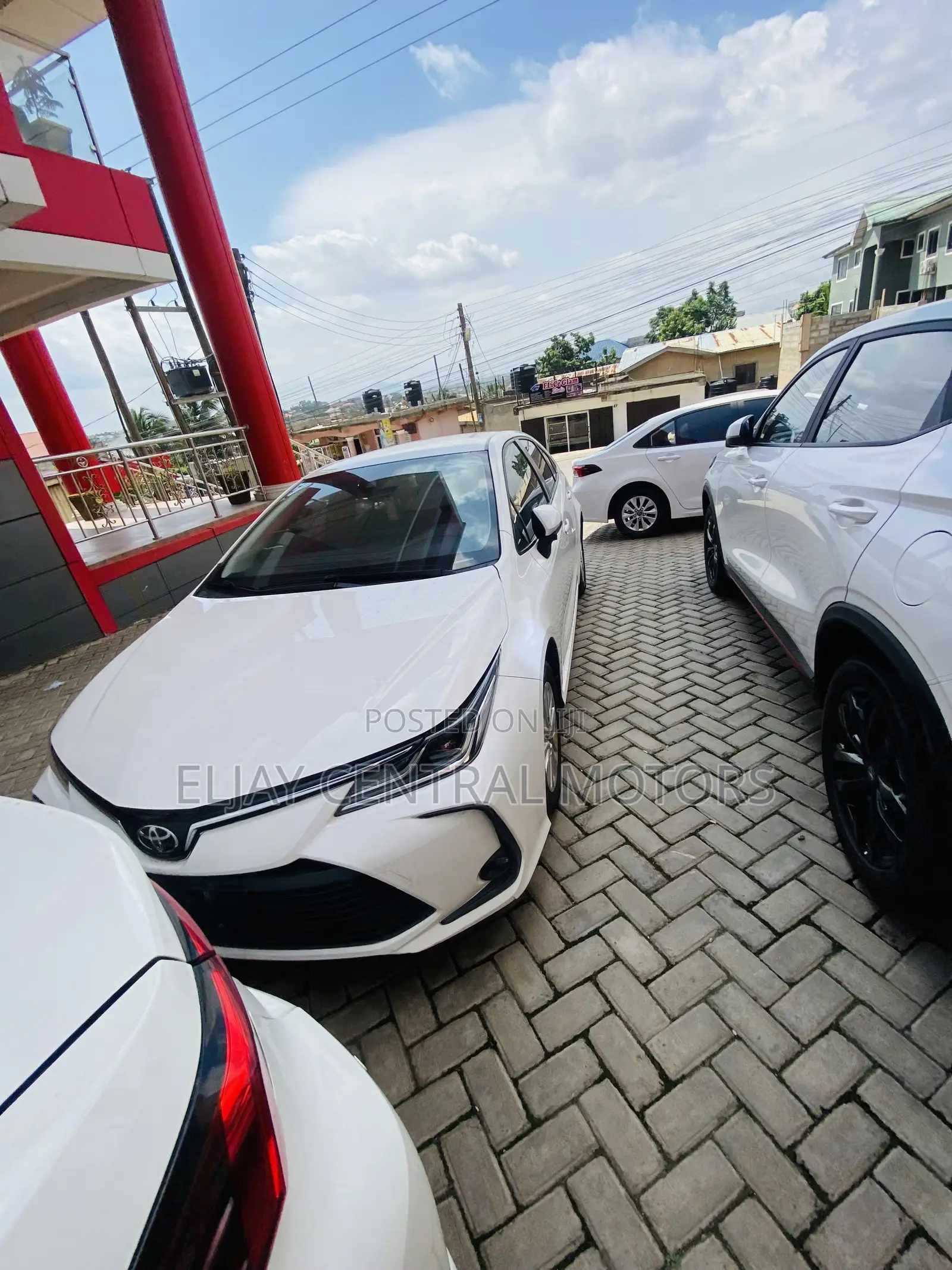 Toyota Corolla LE 2023 White