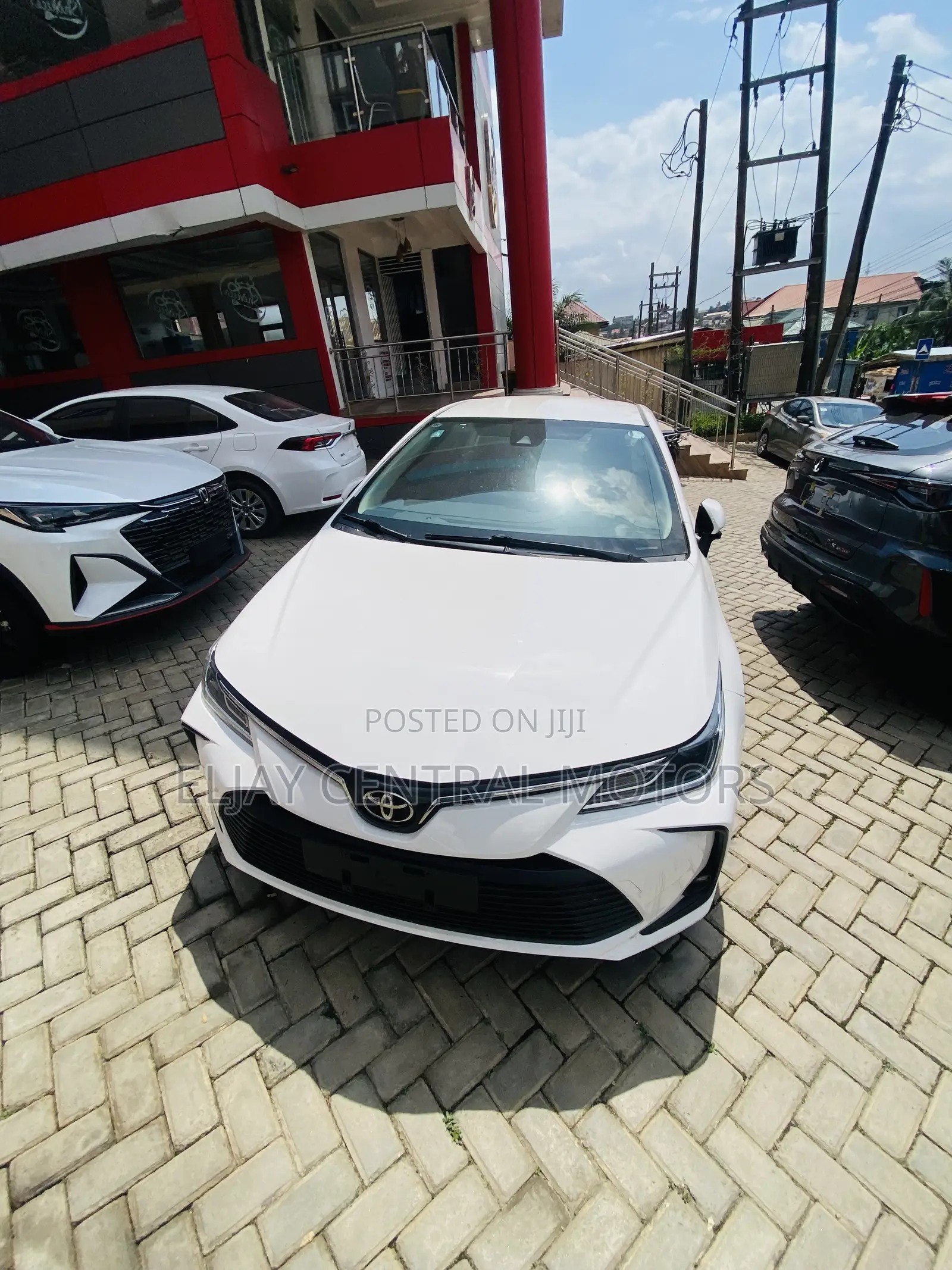 Toyota Corolla LE 2023 White