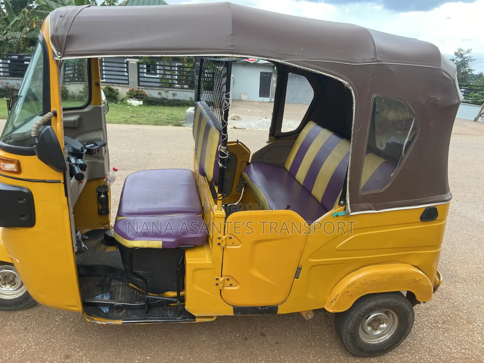 Bajaj RE 2025 Yellow