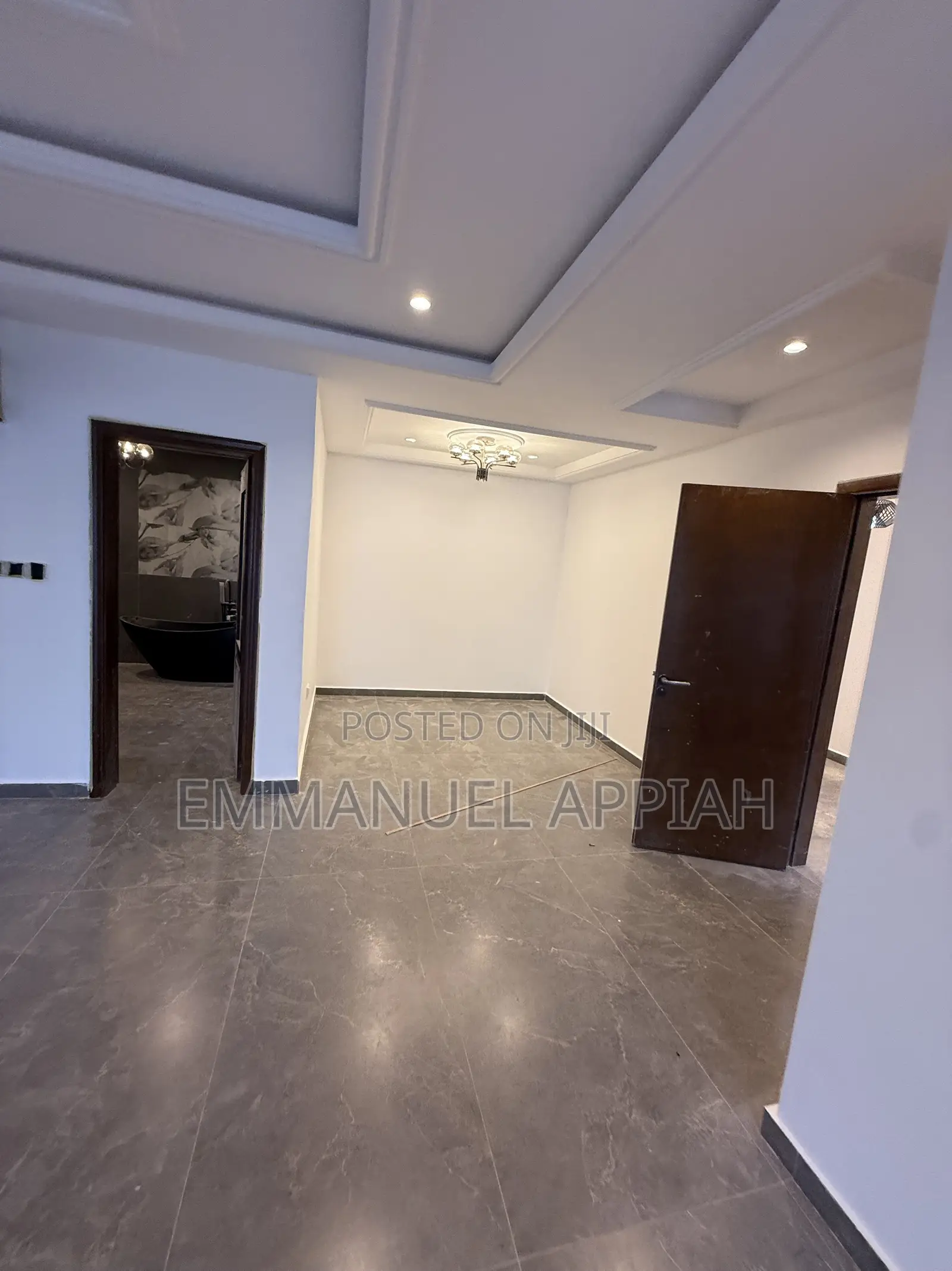 6bdrm House in Weija Choice, Accra Metropolitan for sale
