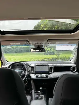 Toyota RAV4 XLE 4dr SUV AWD (2.5L 4cyl 6A) 2018 Burgundy