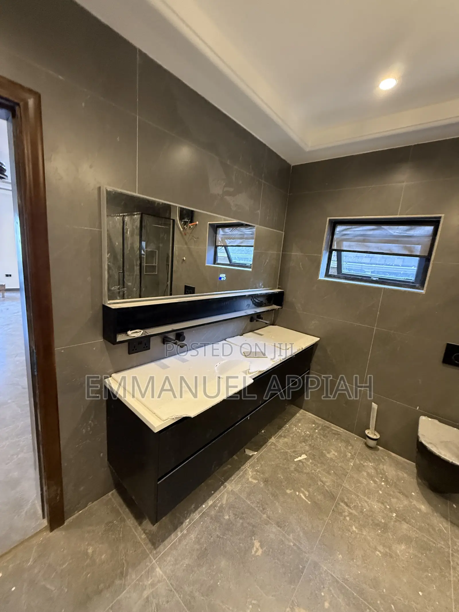 6bdrm House in Weija Choice, Accra Metropolitan for sale