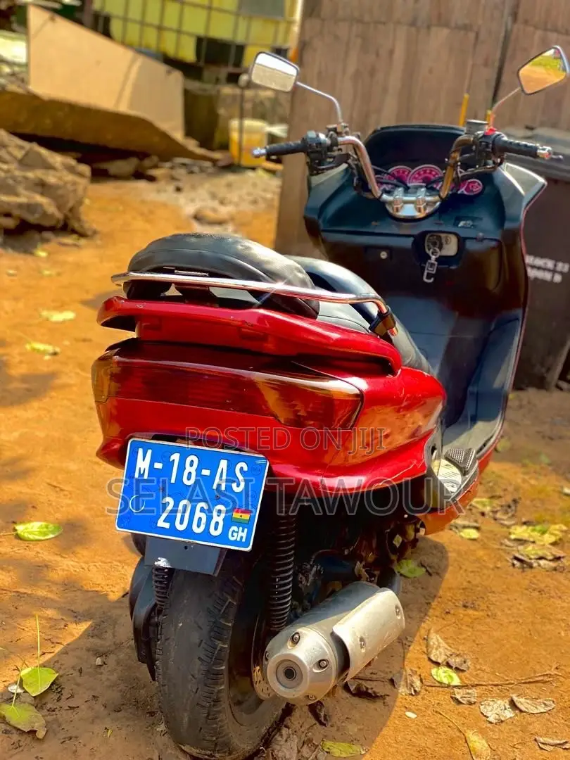 Yamaha Majesty 2018 Red