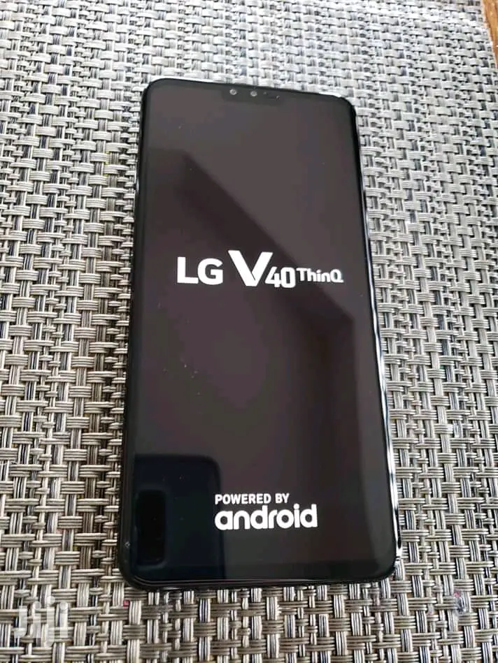 New LG V40 ThinQ 128 GB