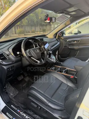 Honda CR-V Touring FWD 2018 White