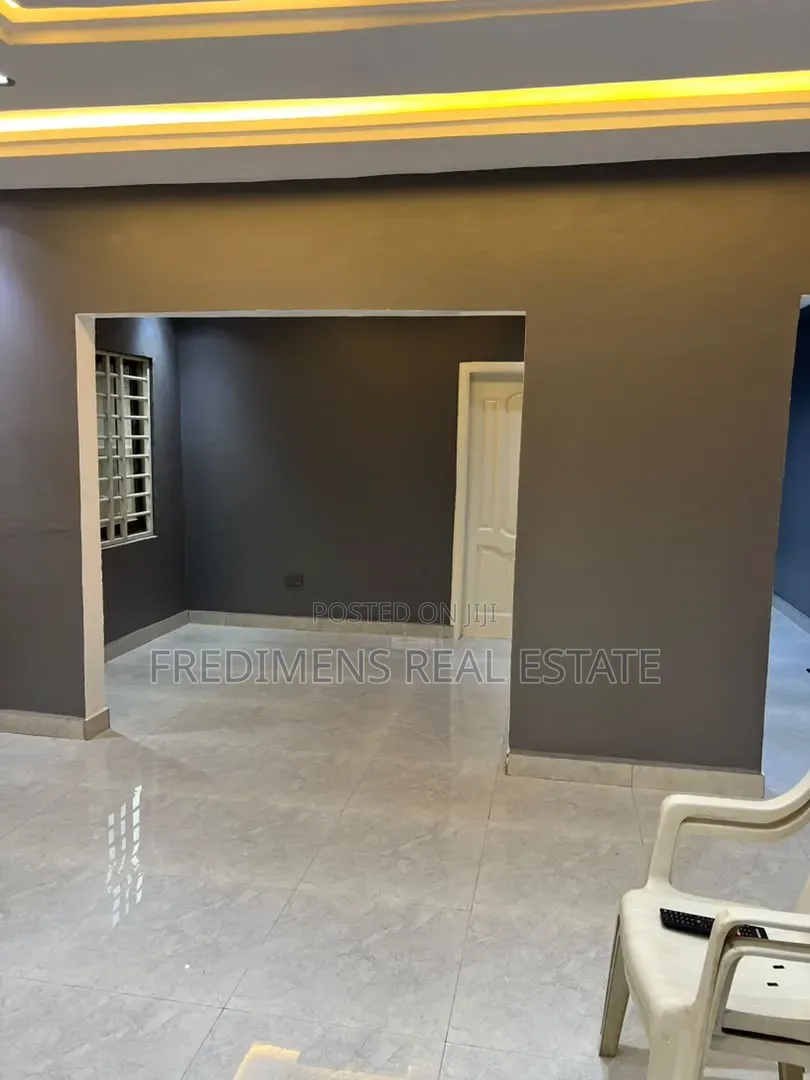 3bdrm House in Fredimens Real, Kumasi Metropolitan for sale