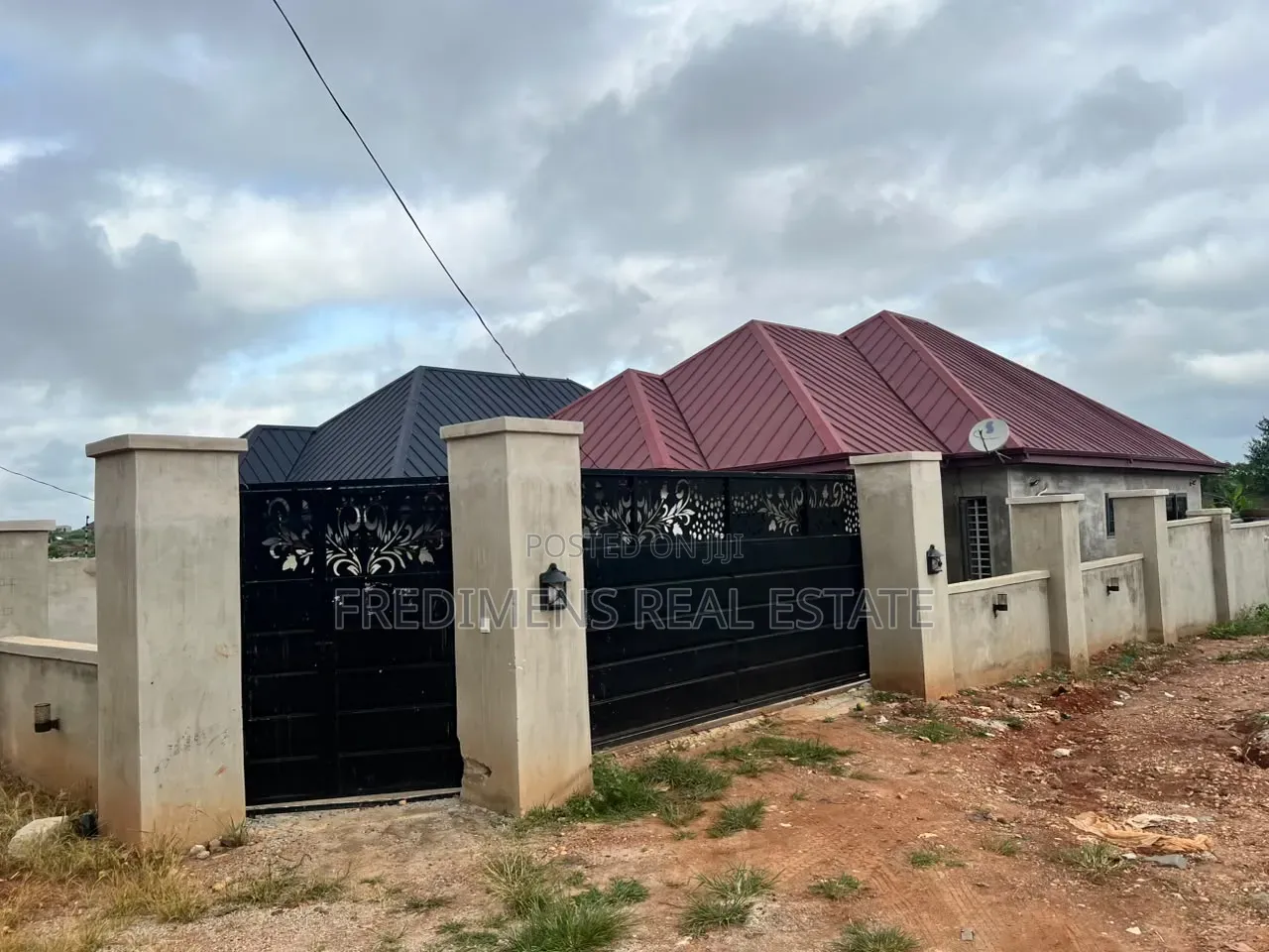 3bdrm House in Fredimens Real, Kumasi Metropolitan for sale