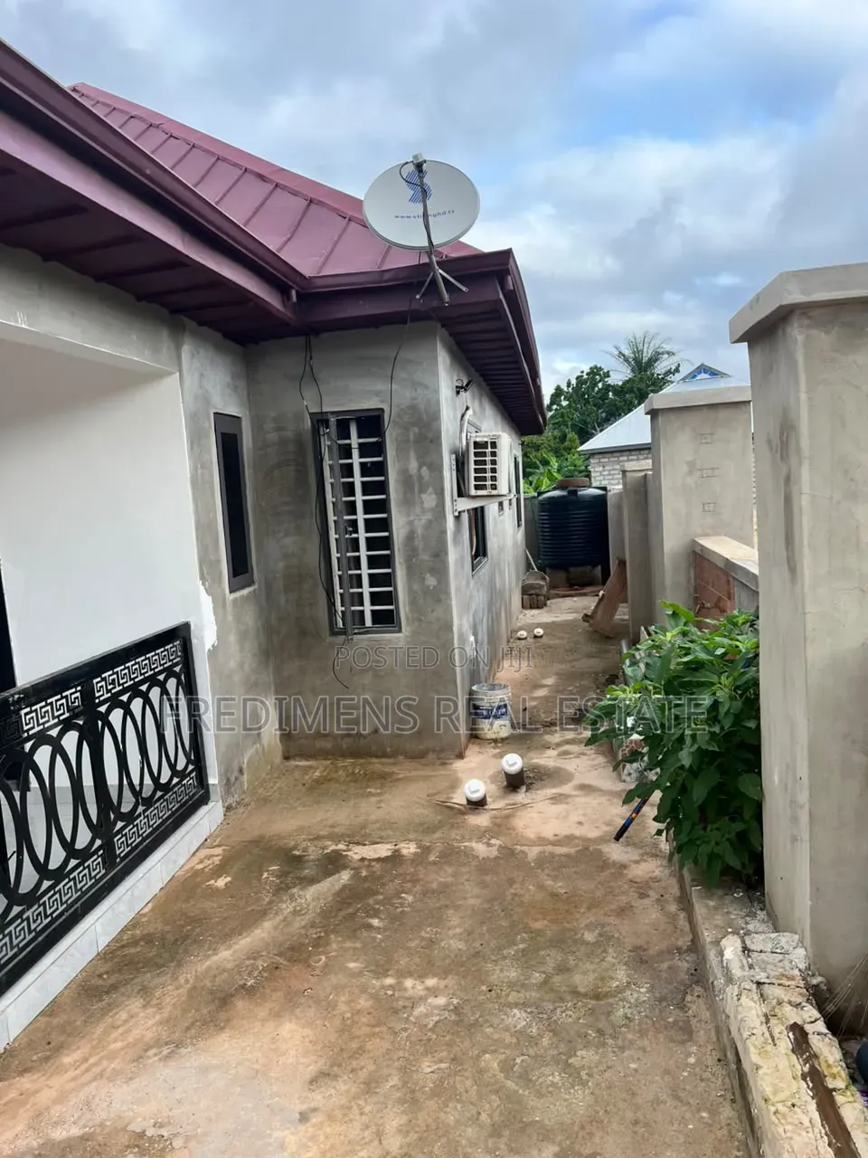 3bdrm House in Fredimens Real, Kumasi Metropolitan for sale