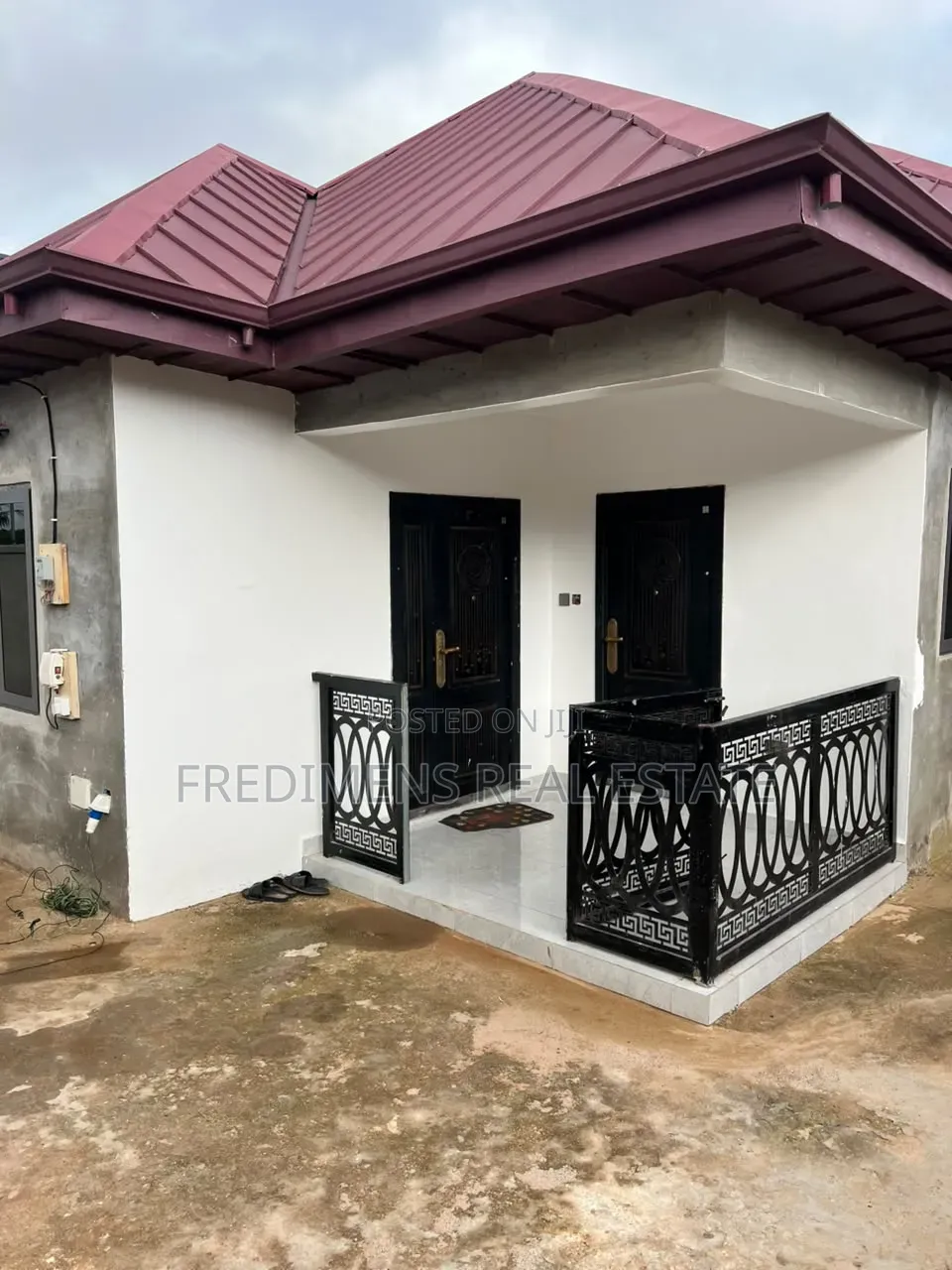 3bdrm House in Fredimens Real, Kumasi Metropolitan for sale