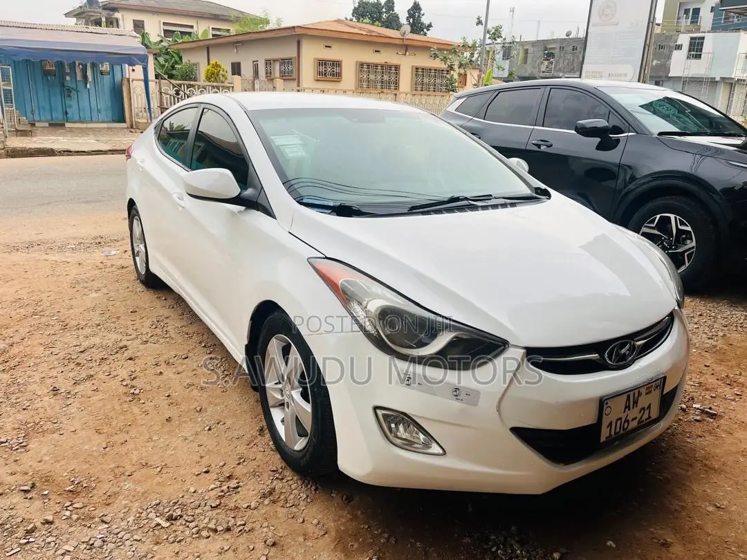 Hyundai Elantra 2013 White