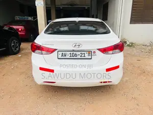 Hyundai Elantra 2013 White