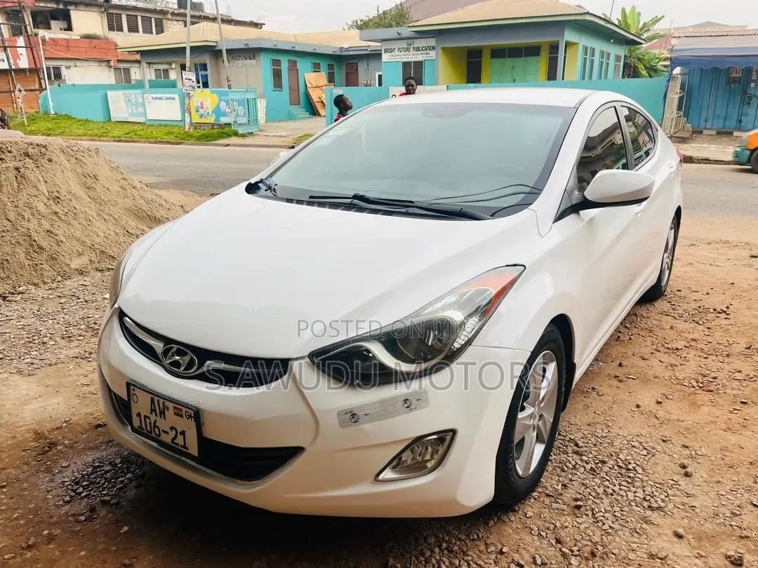 Hyundai Elantra 2013 White