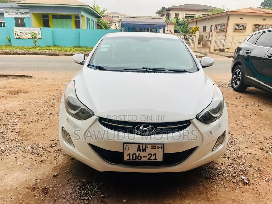 Hyundai Elantra 2013 White