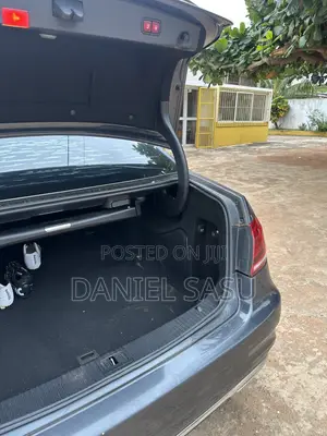 Mercedes-Benz E350 Base 4dr Sedan RWD (3.5L 6cyl 7A) 2016 Gray