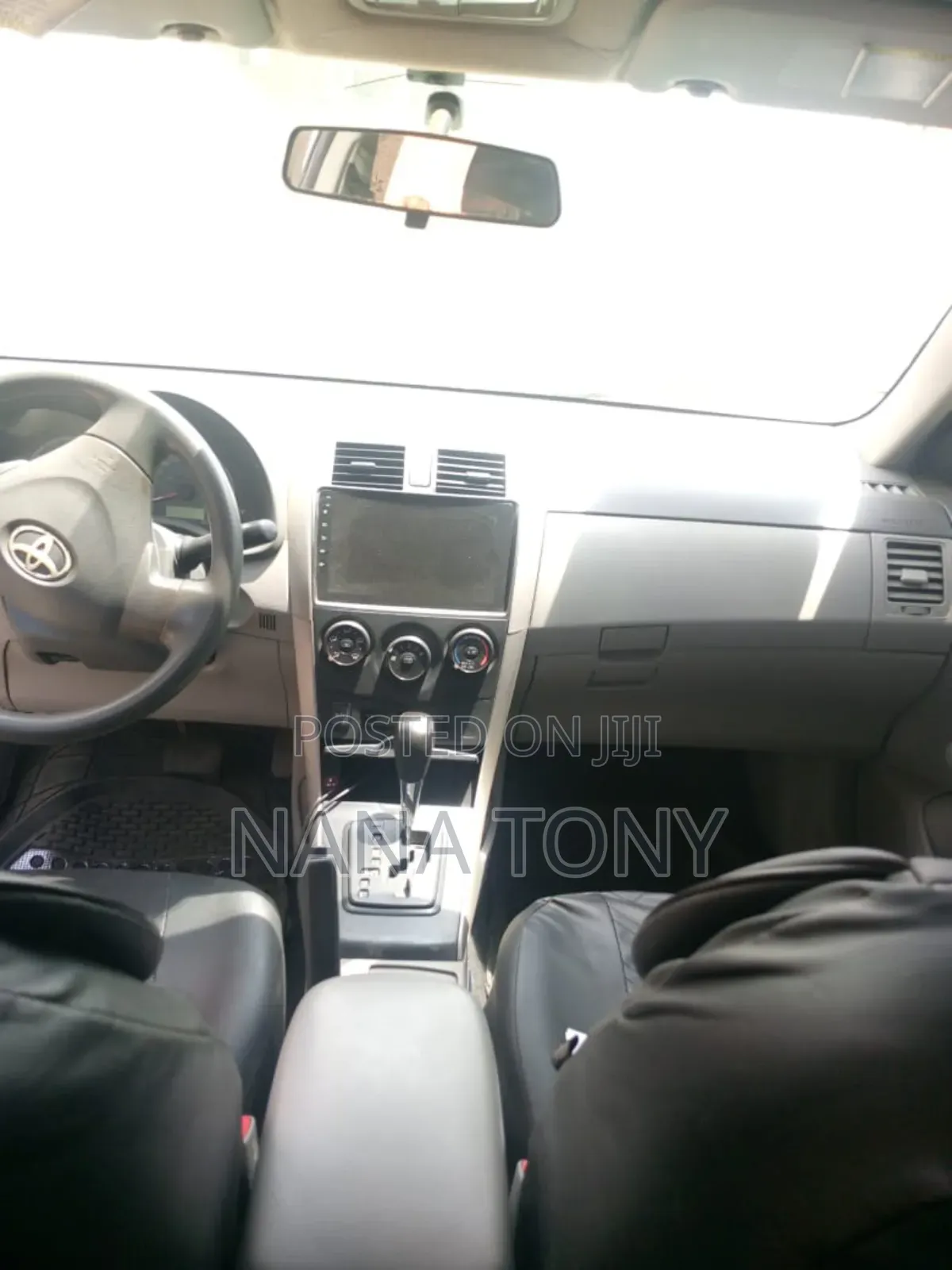 Toyota Corolla LE 4dr Sedan (1.8L 4cyl 4A) 2010 Silver