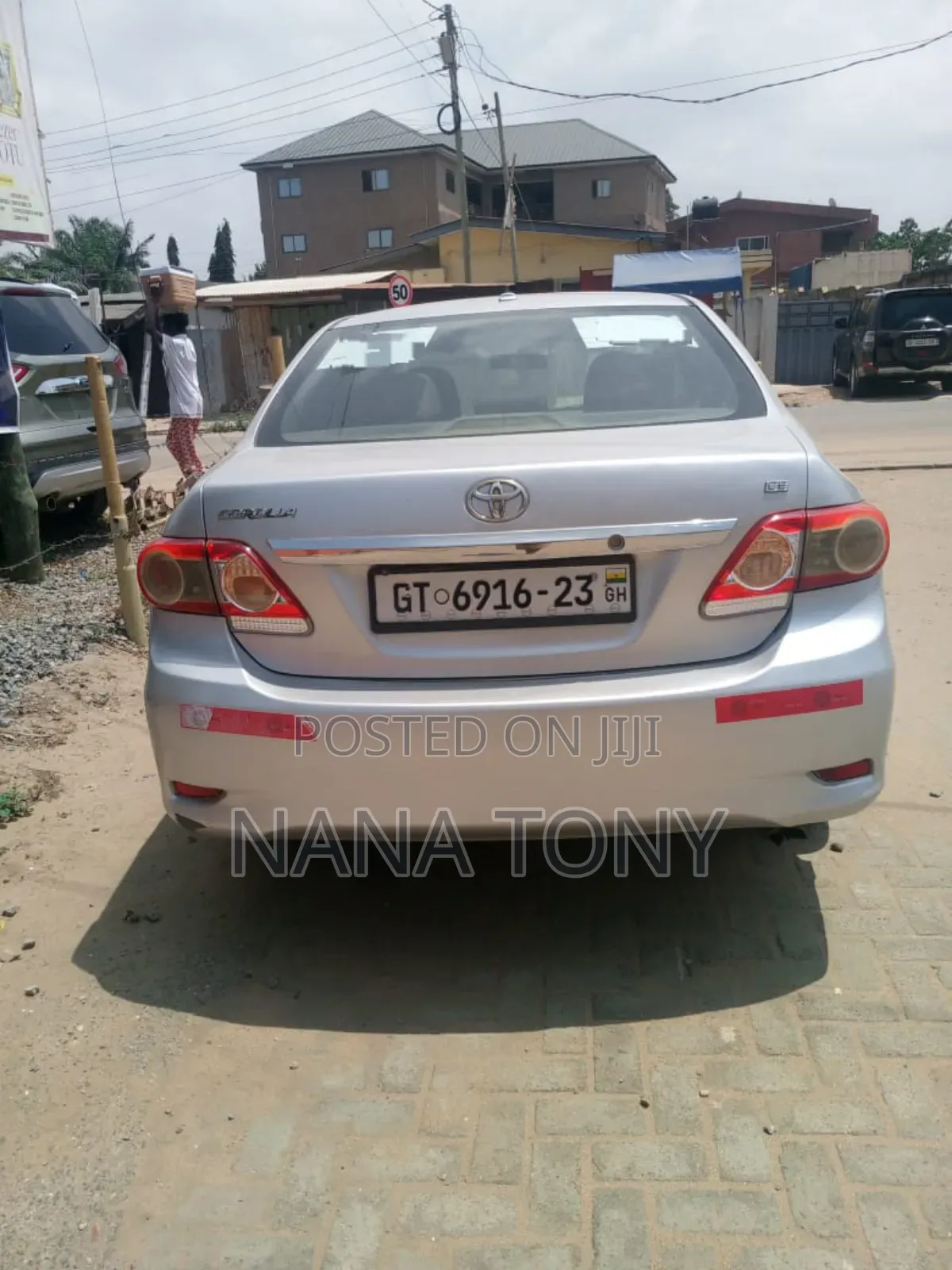 Toyota Corolla LE 4dr Sedan (1.8L 4cyl 4A) 2010 Silver