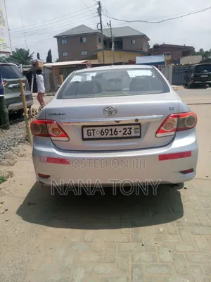 Toyota Corolla LE 4dr Sedan (1.8L 4cyl 4A) 2010 Silver