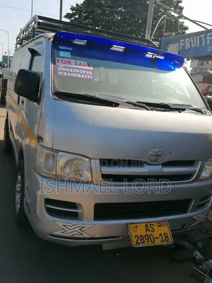 Toyota HiAce 2018 Silver