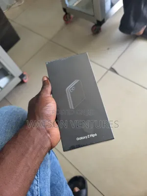 New Samsung Galaxy Z Flip6 256 GB Blue
