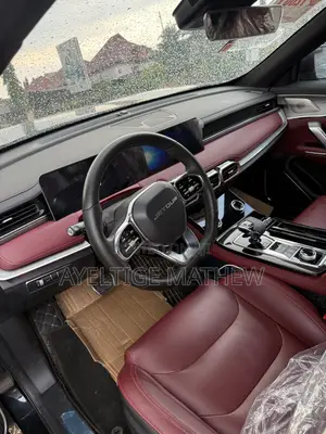 Jetour X70 Plus 1.5 5-Seater FWD 2021 Black