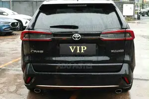 Toyota RAV4 XLE Premium 2025 Black