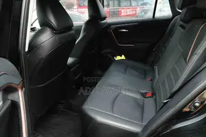 Toyota RAV4 XLE Premium 2025 Black