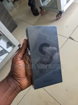 New Samsung Galaxy S22+ 5G 128 GB Silver