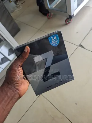 New Samsung Galaxy Z Fold 3 256 GB Blue