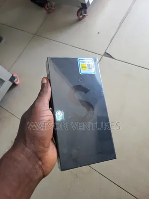 New Samsung Galaxy S22 Ultra 5G 128 GB Gold