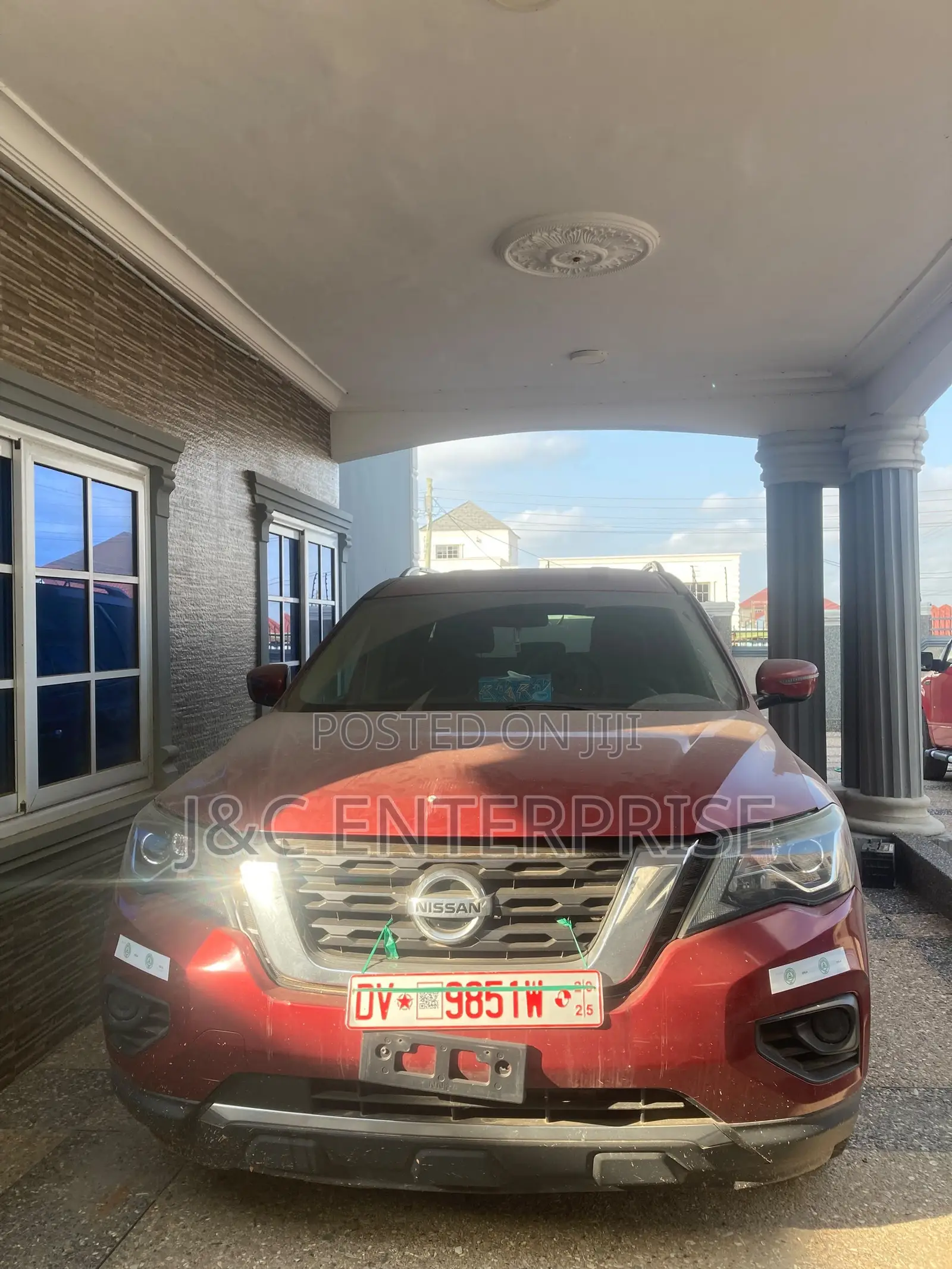 Nissan Pathfinder SV 4x4 2018 Red